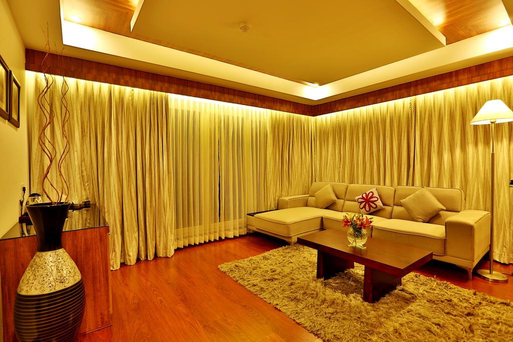 Royal Suite,1221841357:JPEG