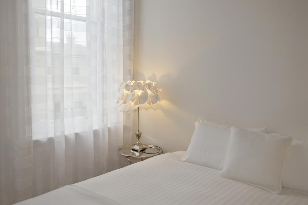 One-Bedroom Apartment,327192073:JPEG