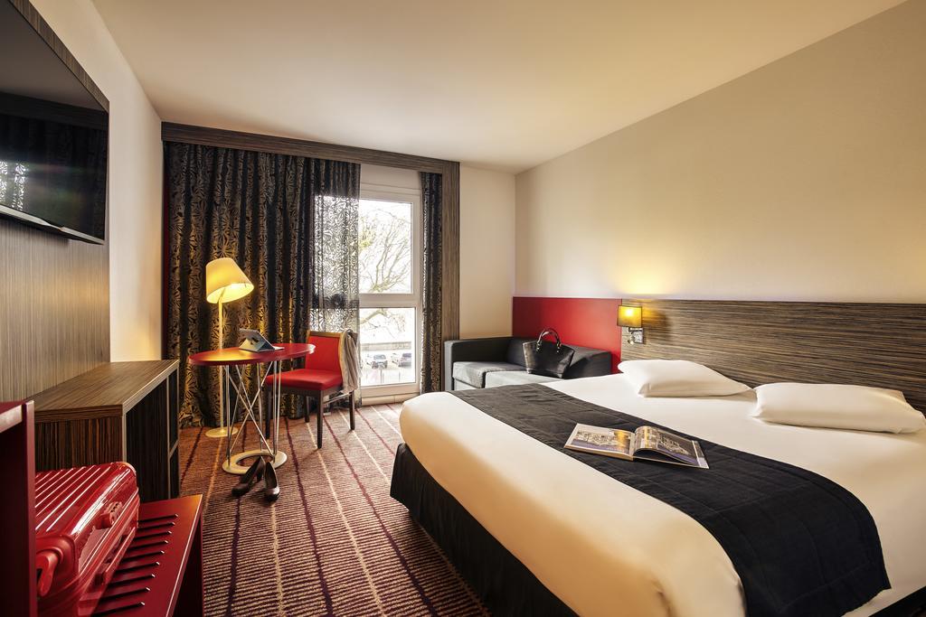 Classic Zimmer mit Doppelbett und Schlafsofa für 1 Person