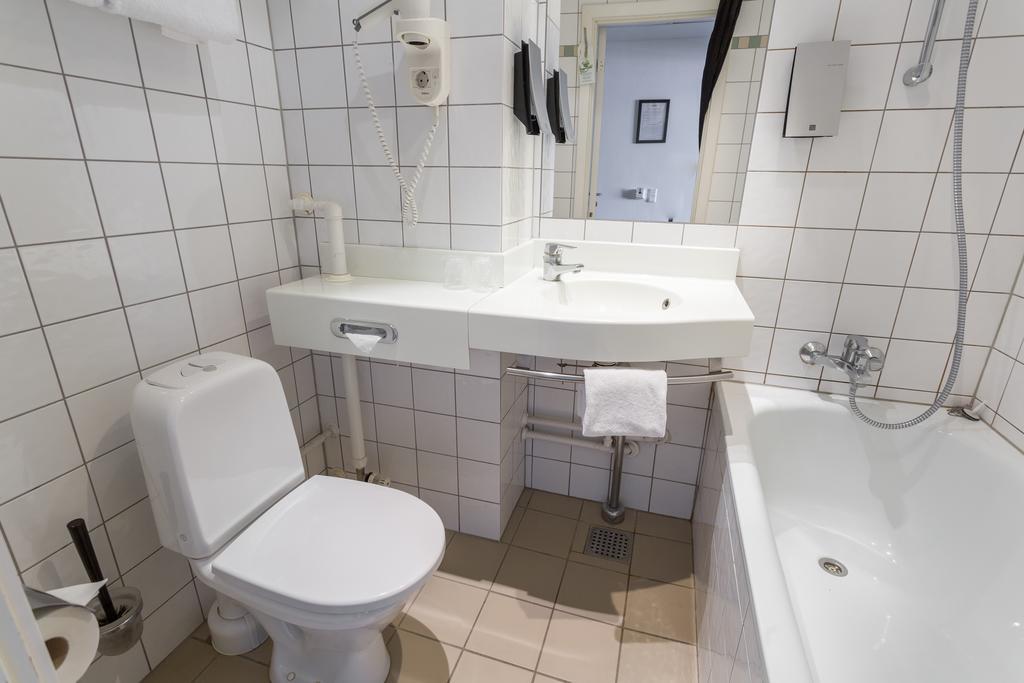 Classic Triple Room,329923420:JPEG