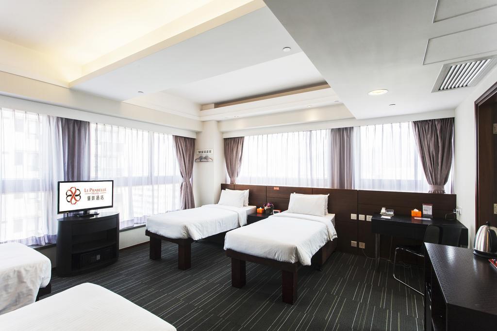 Quadruple Suite