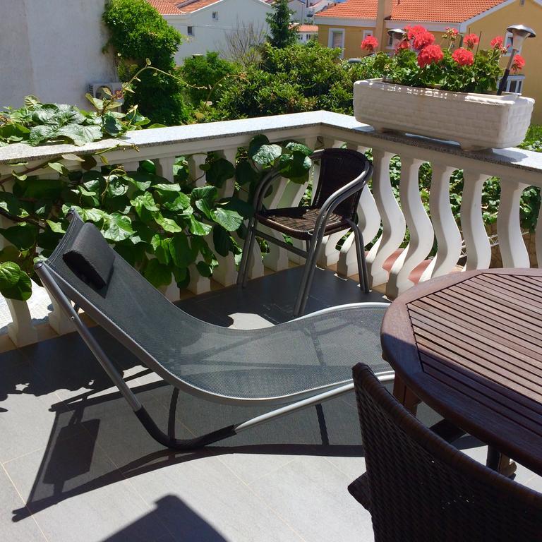 Comfort One-Bedroom Apartment Apartment Balcony