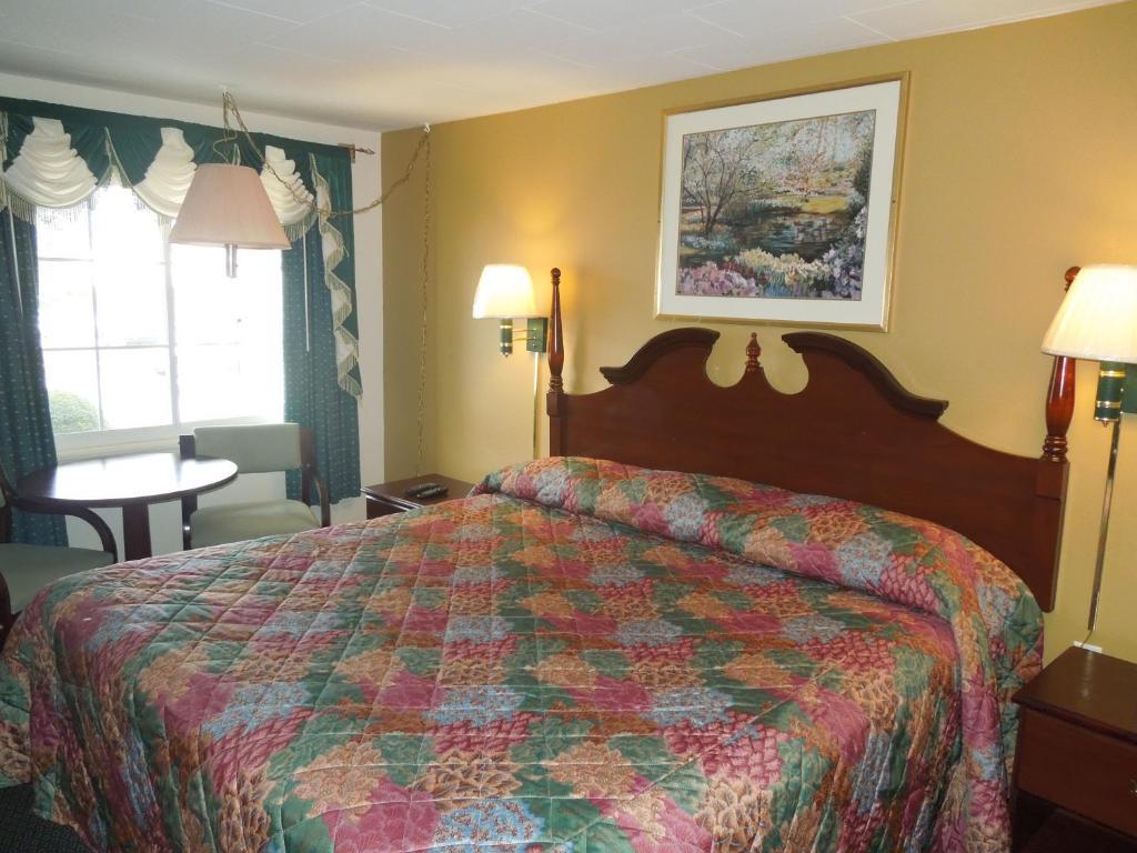 Standard King Room