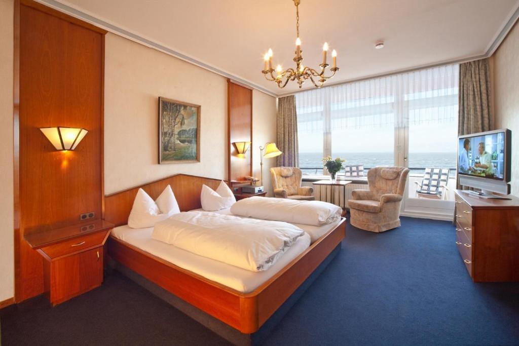 Comfort Doppelzimmer mit Dusche, Balkon und Meerblick