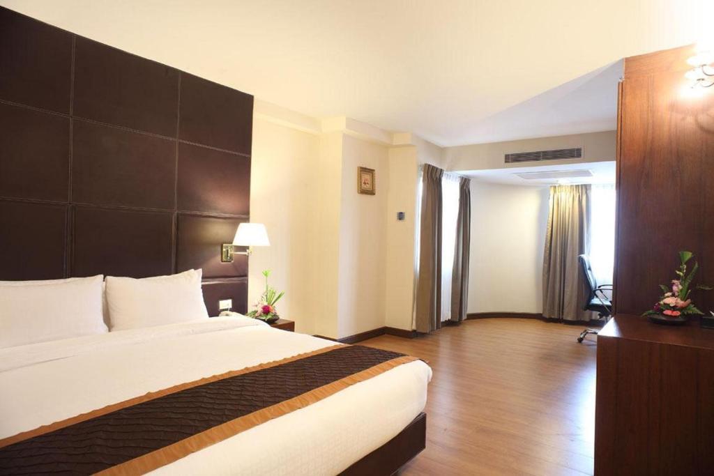 Two-Bedroom Suite,33583309:JPEG
