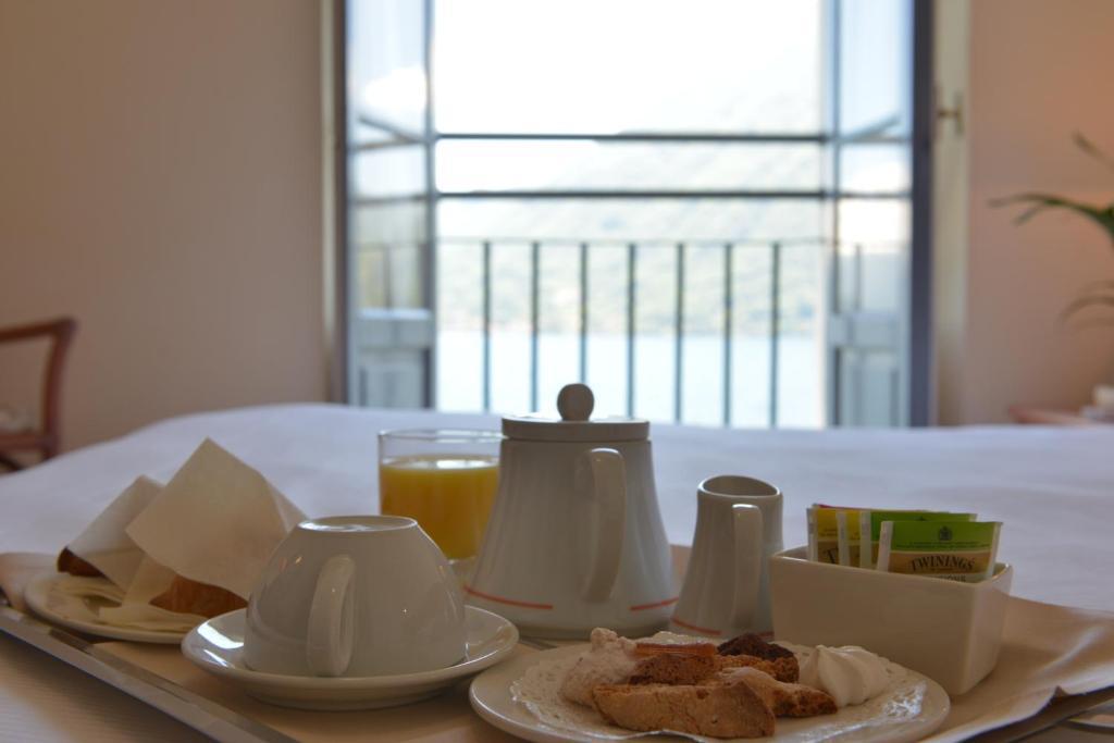 Double Room with Lake View