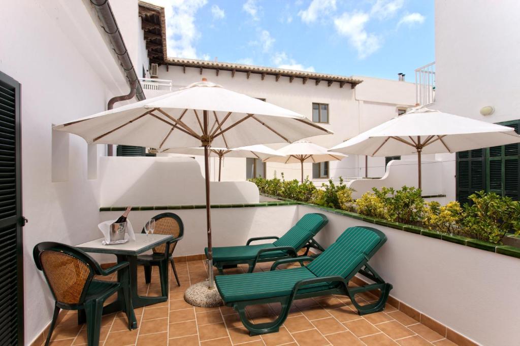 Twin or Double Room with Balcony,56521183:JPEG