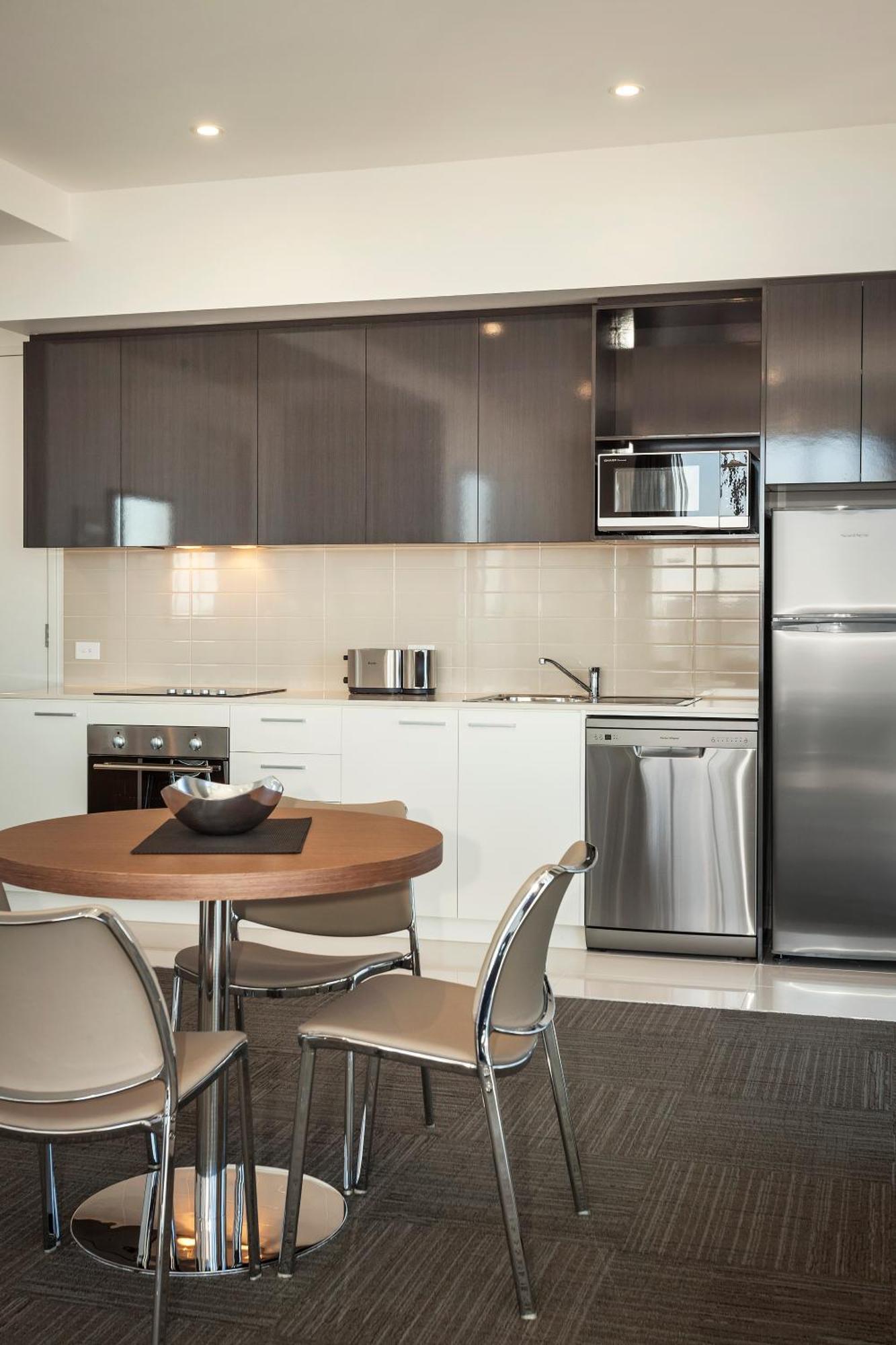 One-Bedroom Apartment,687366075:JPEG