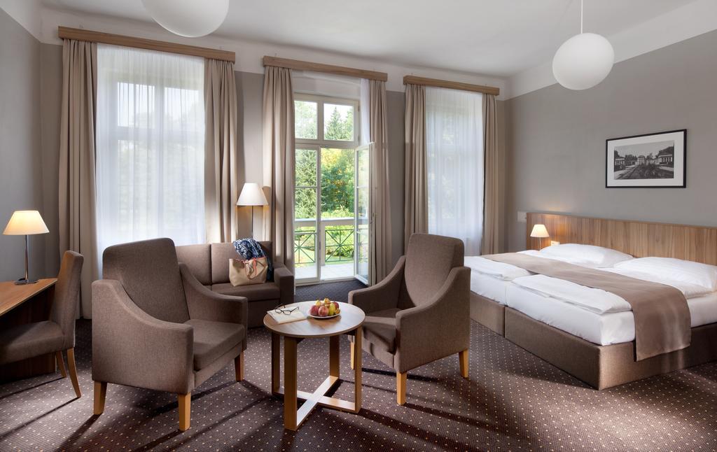 Doppelzimmer mit Balkon