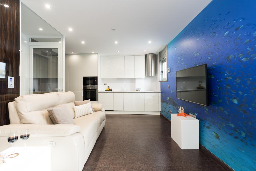 Suite with Terrace,715759933:JPEG