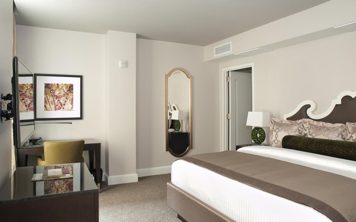 Deluxe Queen Room