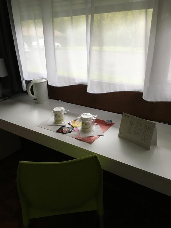 Chambre Triple (2 Lits Simples + 1 Lit Junior)