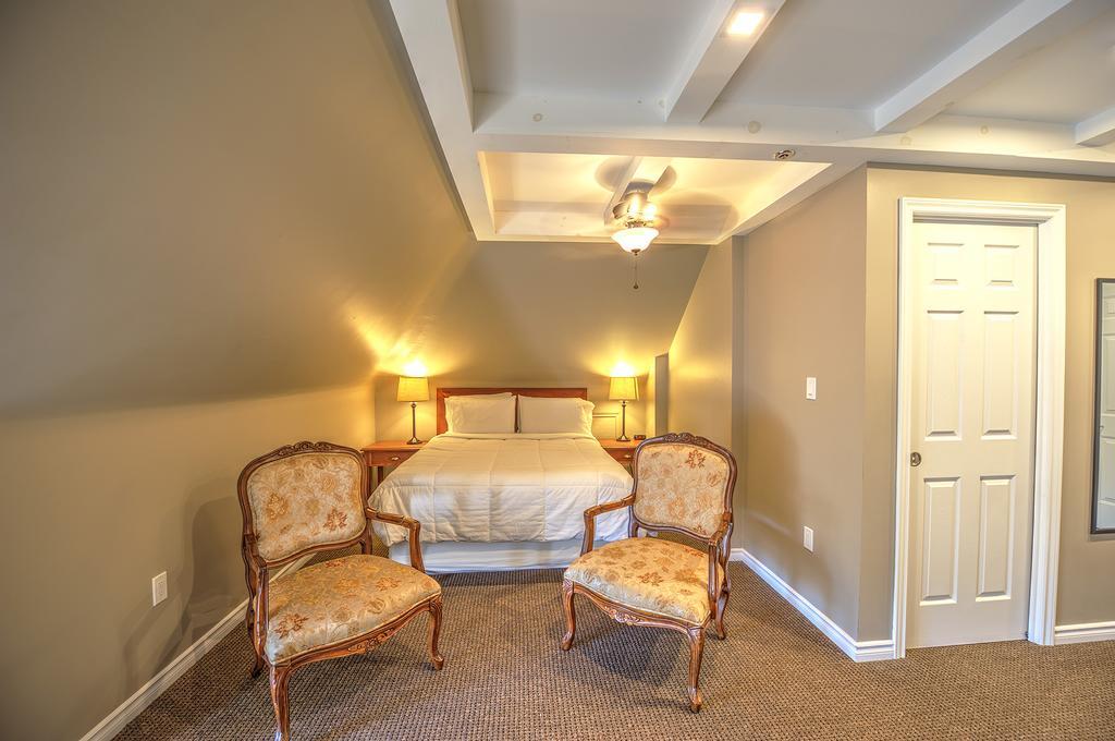 Traditional Queen Room