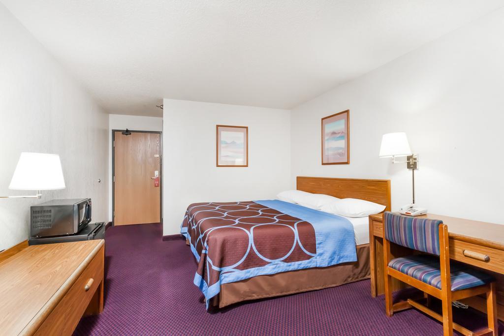 King Room - Non-Smoking