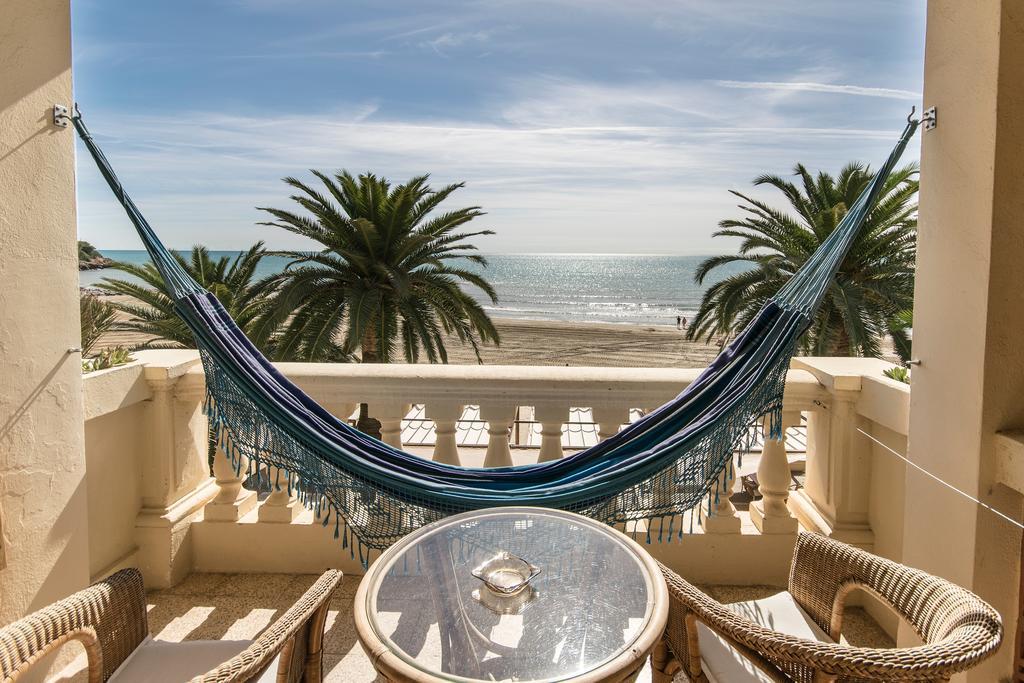 Double or Twin Room with Sea View