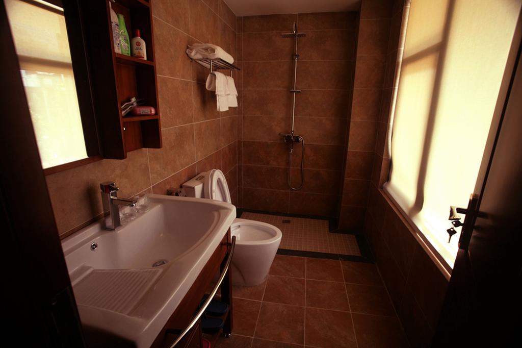 Deluxe Queen Studio with Two Queen Beds and Sofa - Non-Smoking