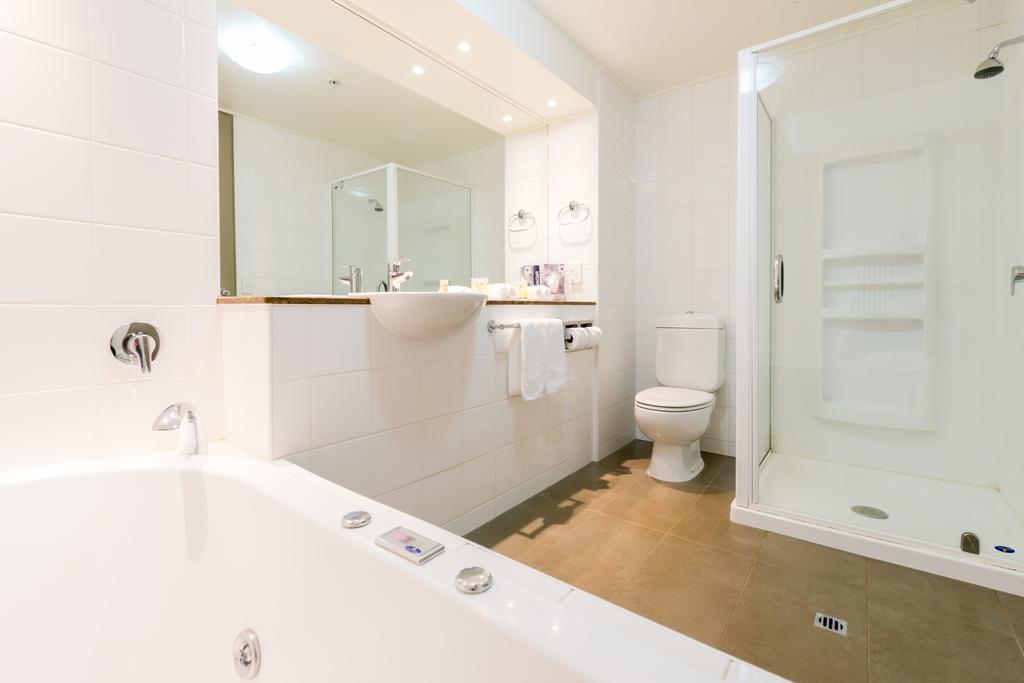 Junior Suite with Lake View and Balcony