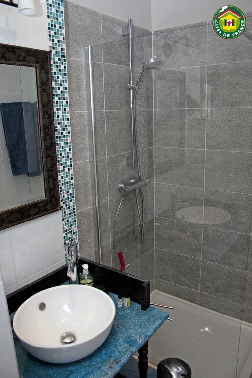 Studio Deluxe