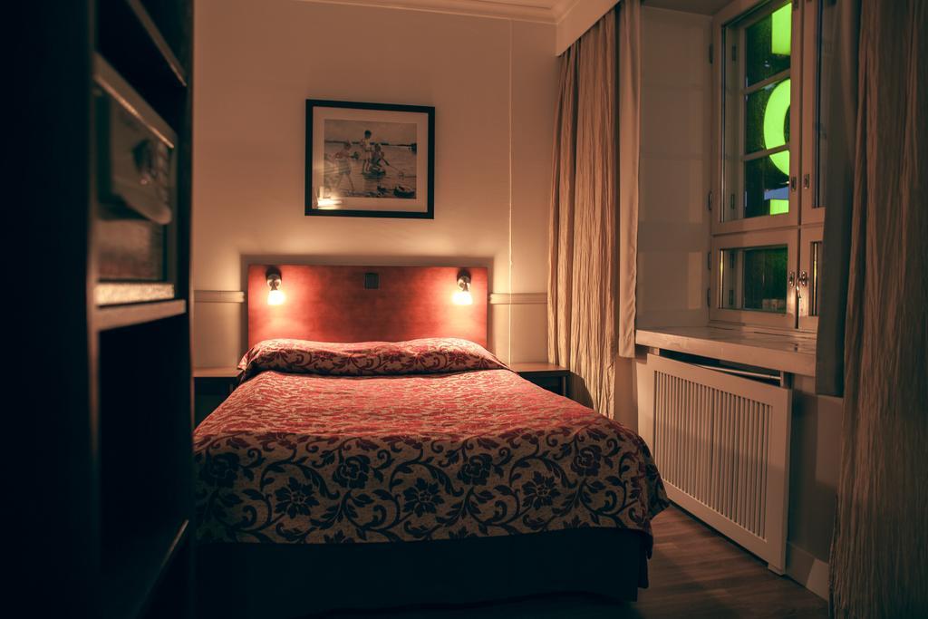 Superior Single Room,1212208360:JPEG