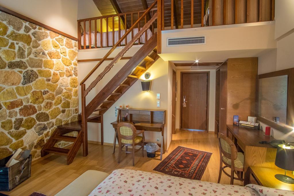 Lake View Room - First Floor