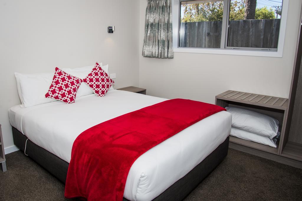 King Superior (One-Bedroom) Apartment