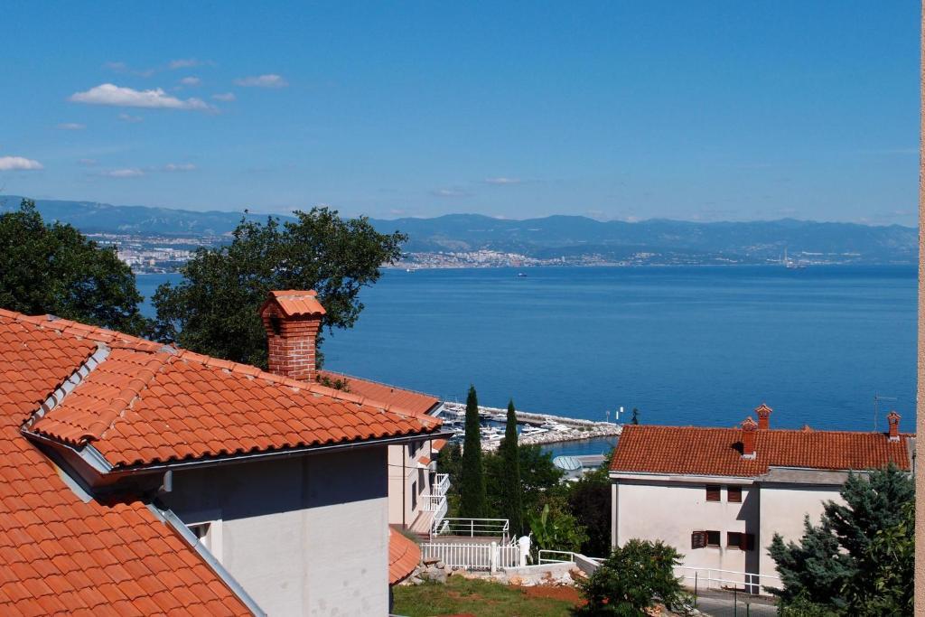 Studio mit Balkon