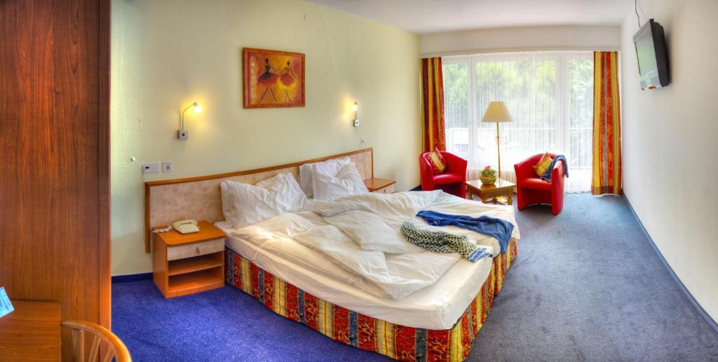 Double or Twin Room Balcony