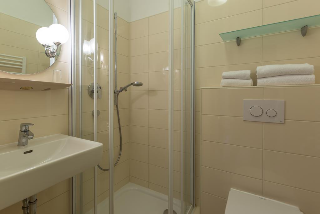 Deluxe Doppel-/Zweibettzimmer
