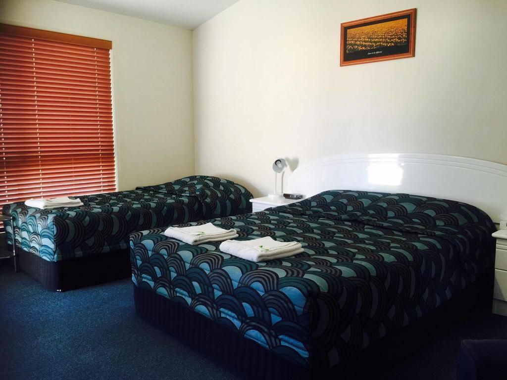 Triple Room with Private Bathroom