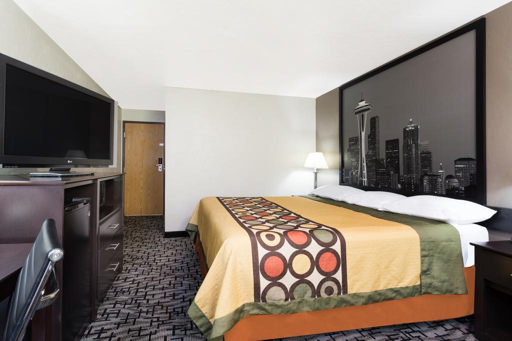 Queen Room - Disability Access/Non-Smoking