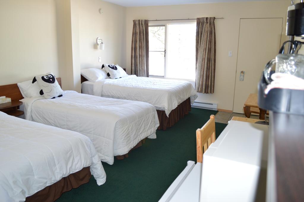 Double Room - No Air Conditioning