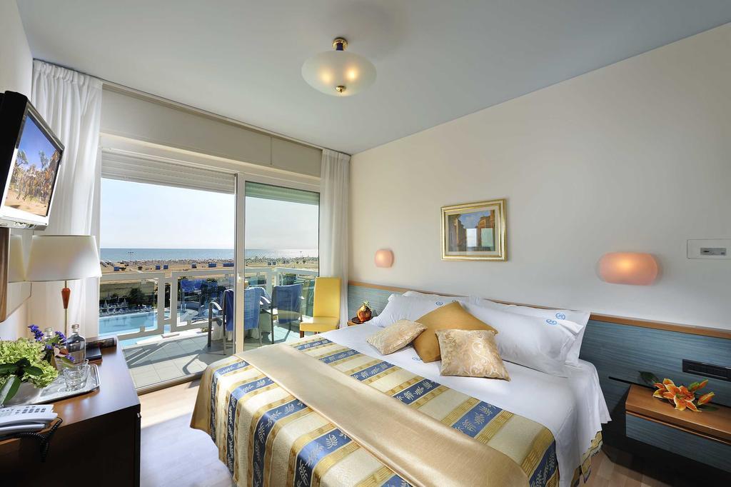 Double or Twin Room Sea View,766071187:JPEG