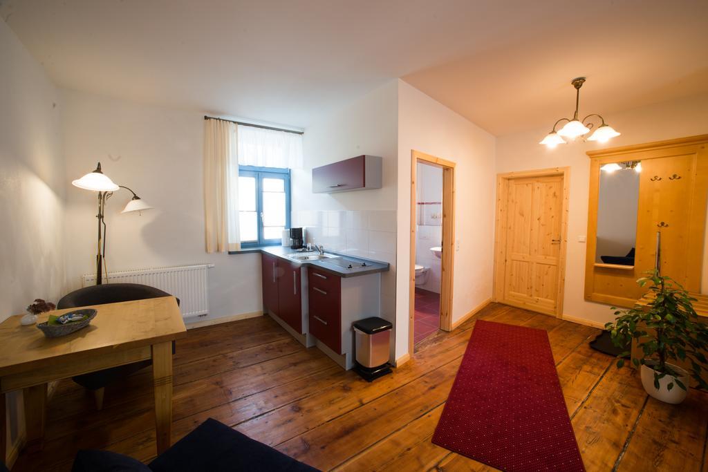 Deluxe Zimmer mit Kingsize-Bett und Schlafsofa