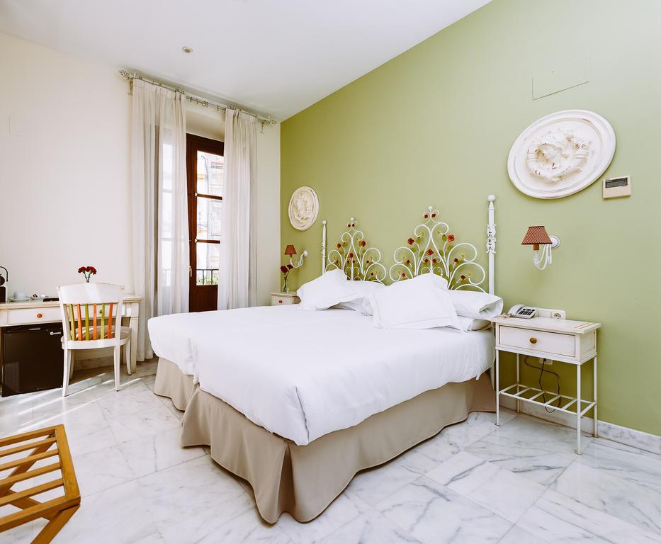 Quarto com 2 Camas de Solteiro
