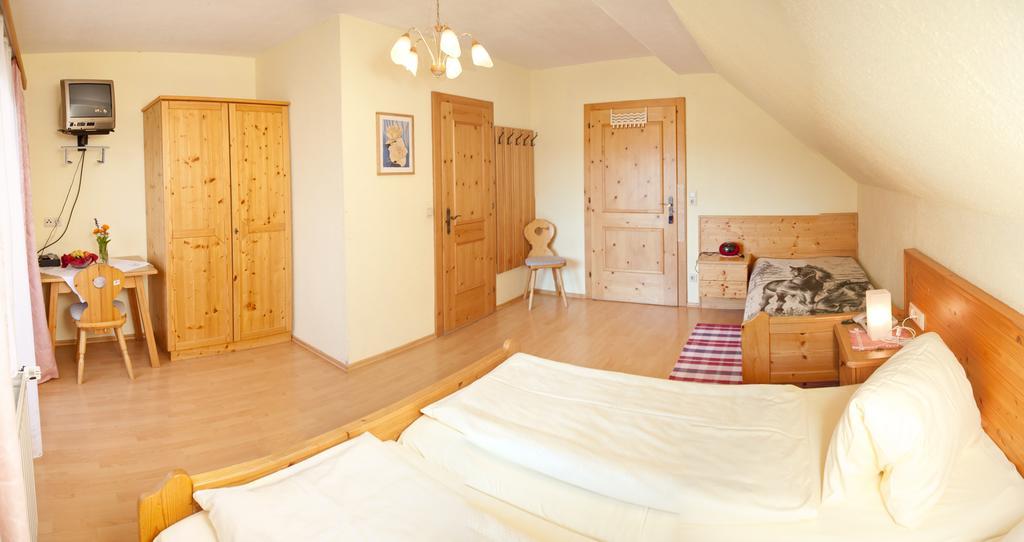 Dreibettzimmer