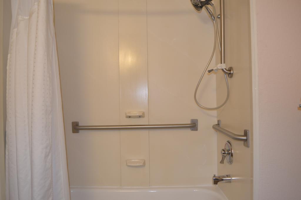 King Room - Disability Access/Non-Smoking