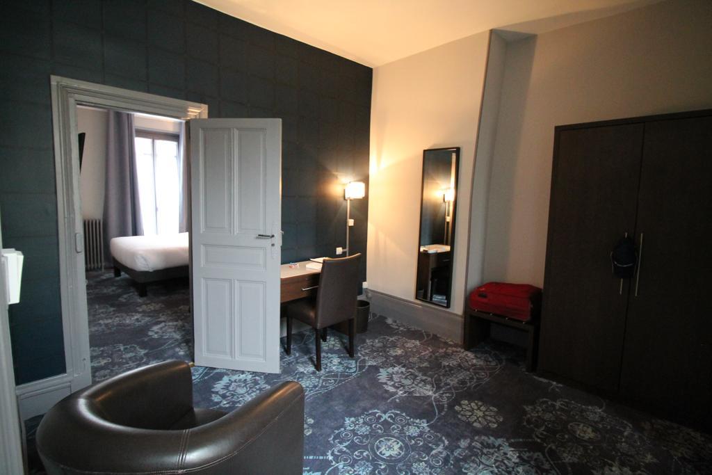Triple Room,381947860:JPEG