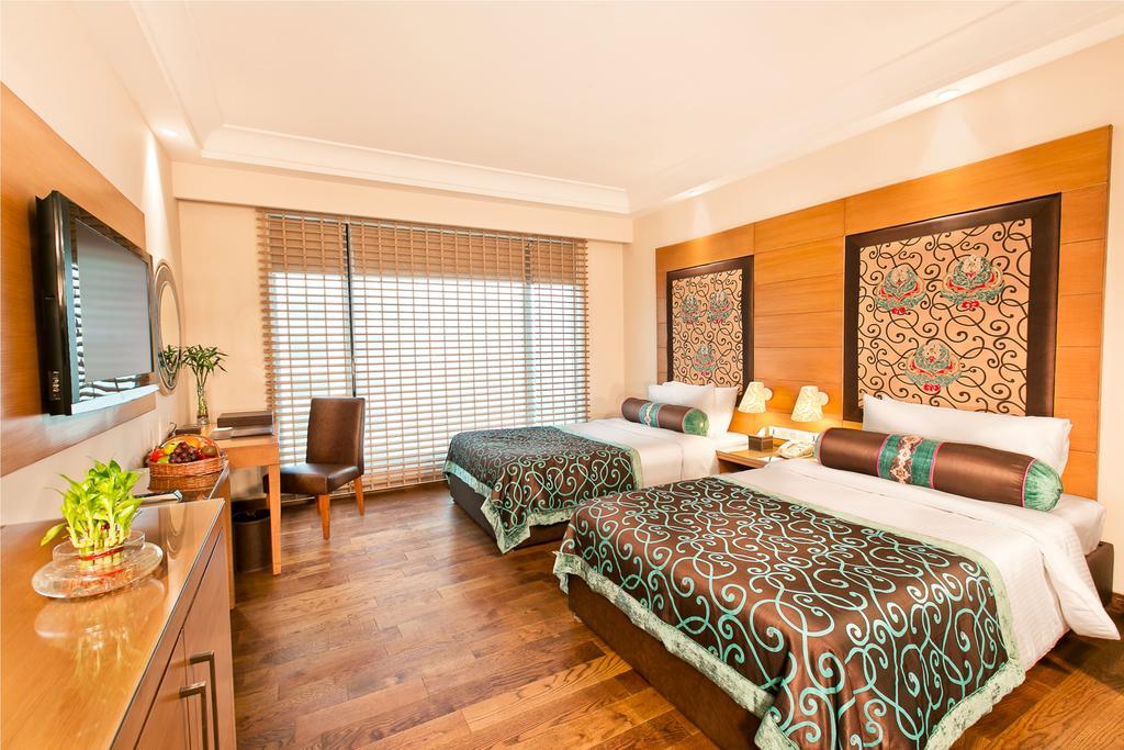 Luxury Twin Room - Avail 10% Discount on F&B, SPA & Laundry Facilities