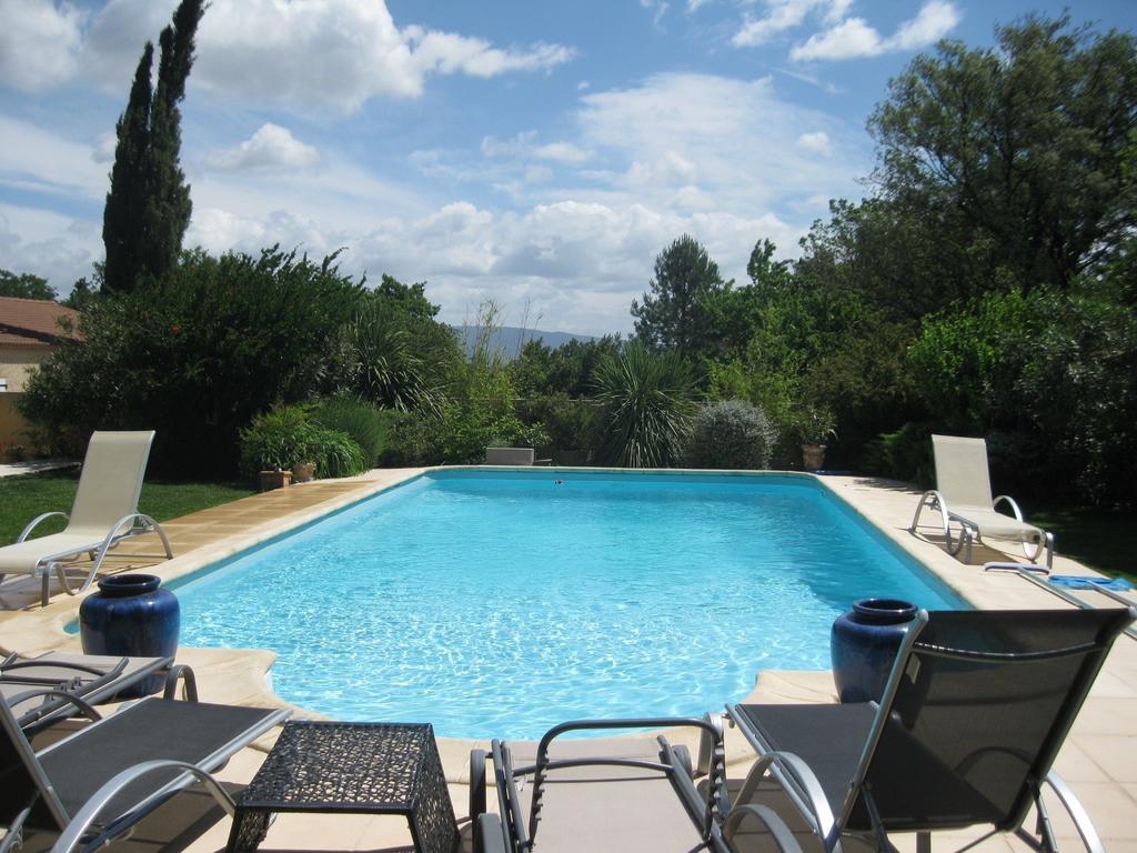 Deluxe Two Queen Villa