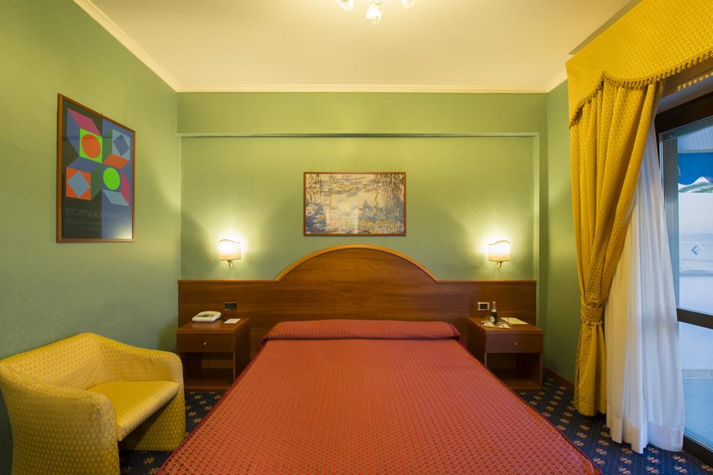 Superior Double or Twin Room with Lake View