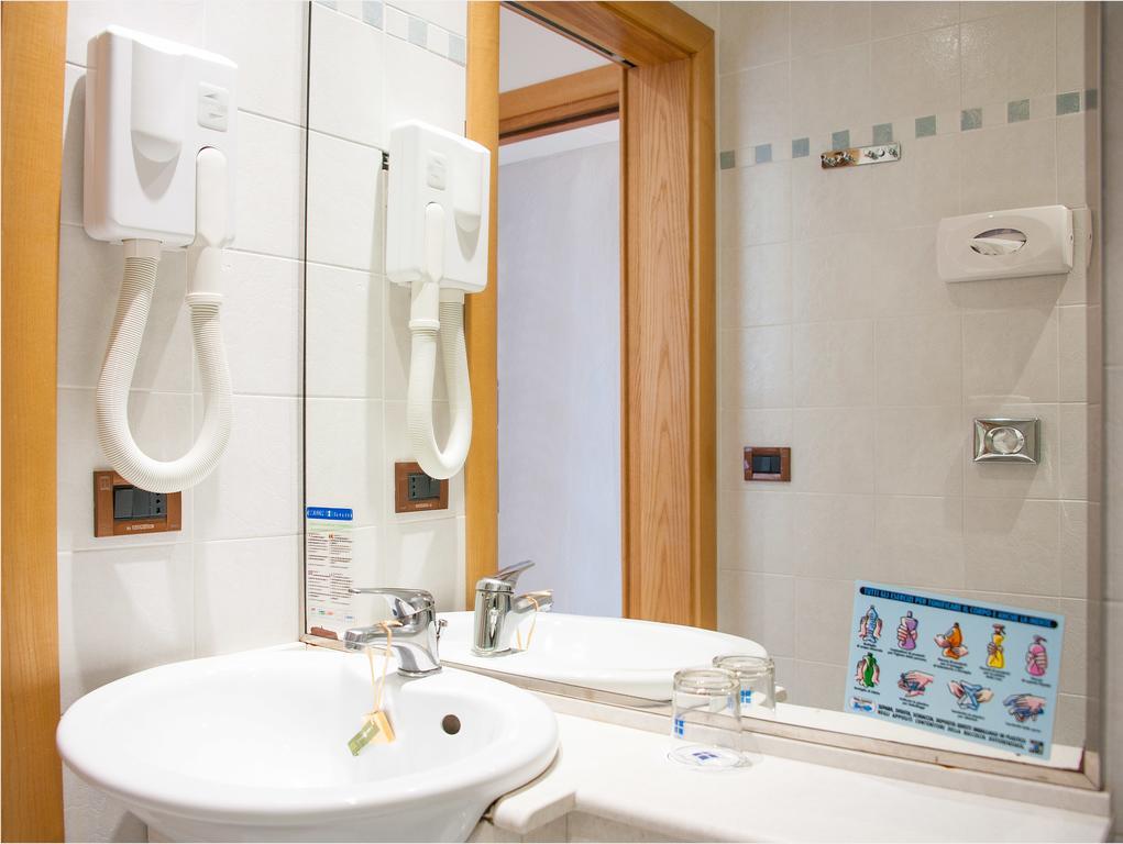 Economy Triple Room