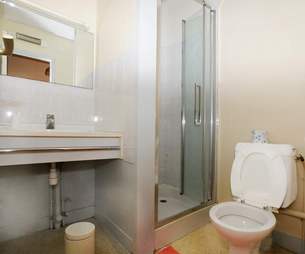 Chambre Familiale (3 Adultes + 2 Enfants)