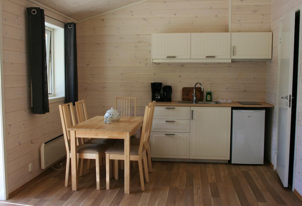 Casa de campo de 2 dormitorios con zona de cocina y baño privado