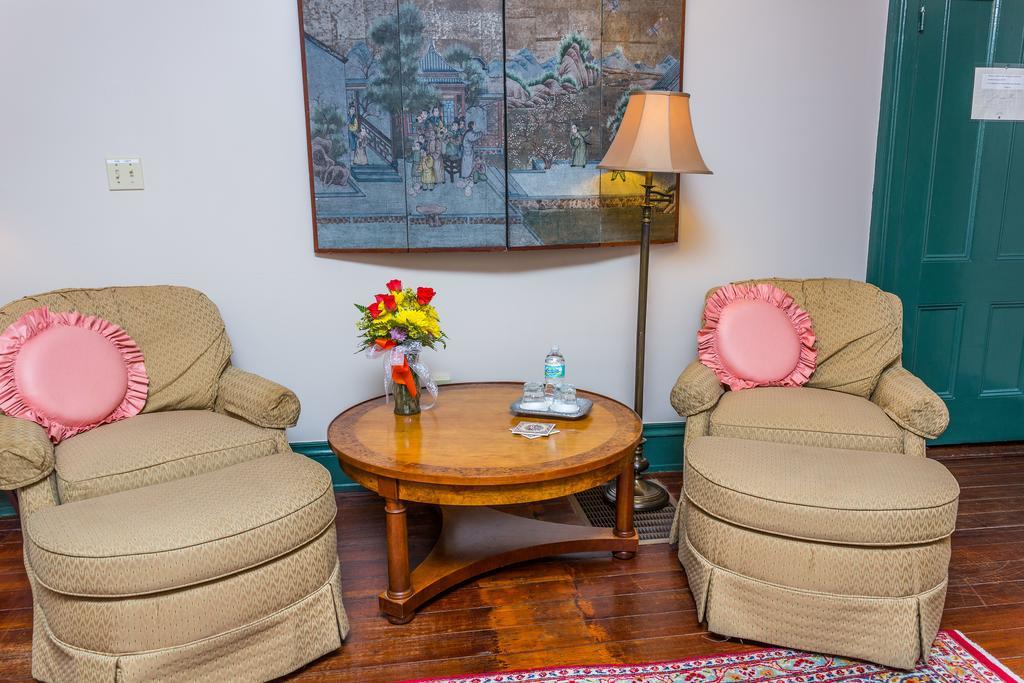 Queen Room with Two Queen Beds - Room 202
