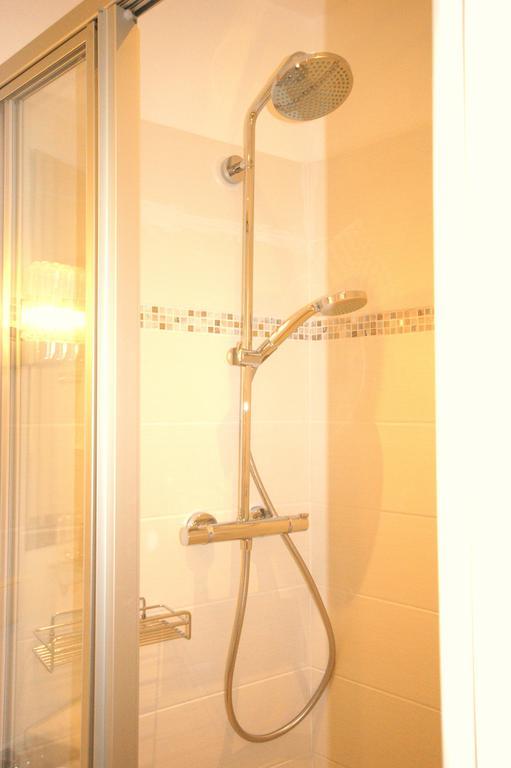 Standard Single Room,394383546:JPEG