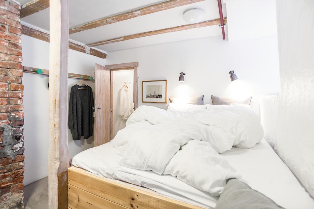 Double Room Private Bathroom