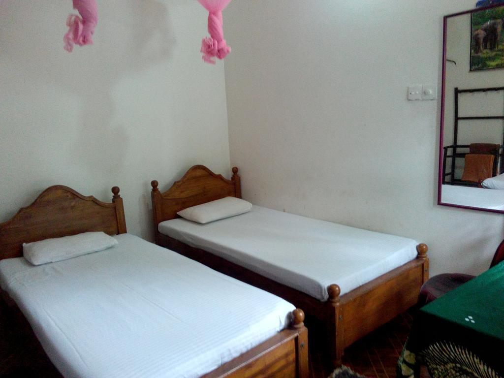 Budget Twin Room,393645405:JPEG