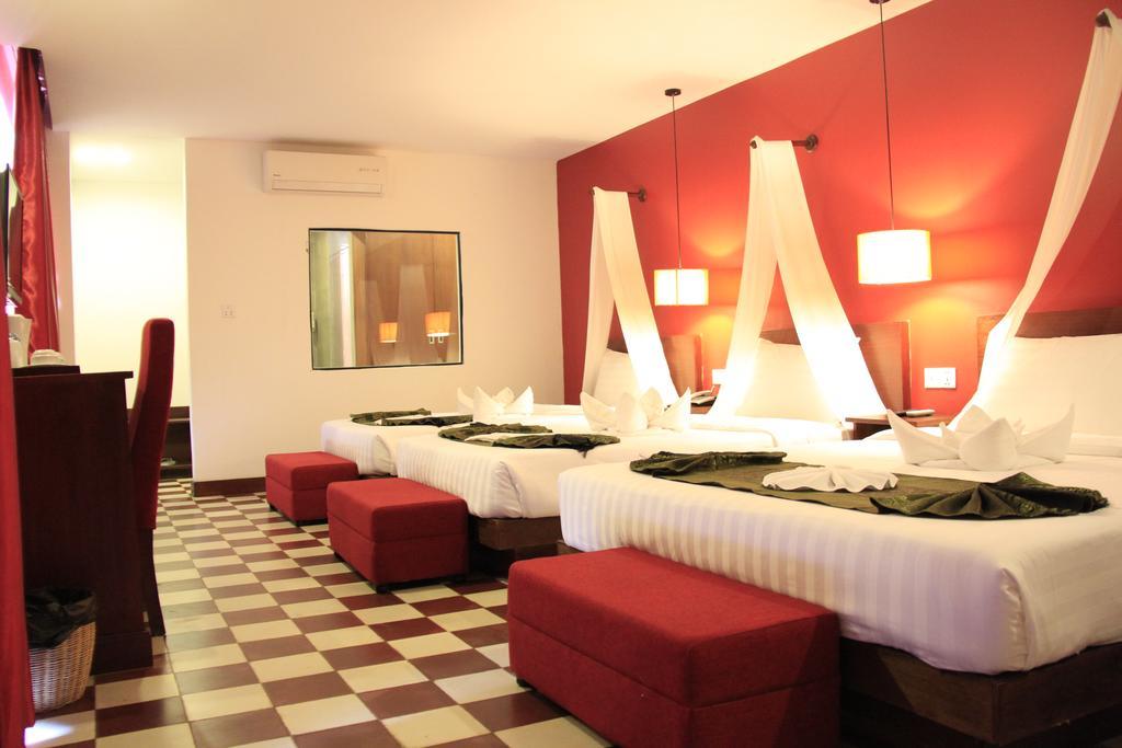 Deluxe Triple Room Balcony,1213394608:JPEG