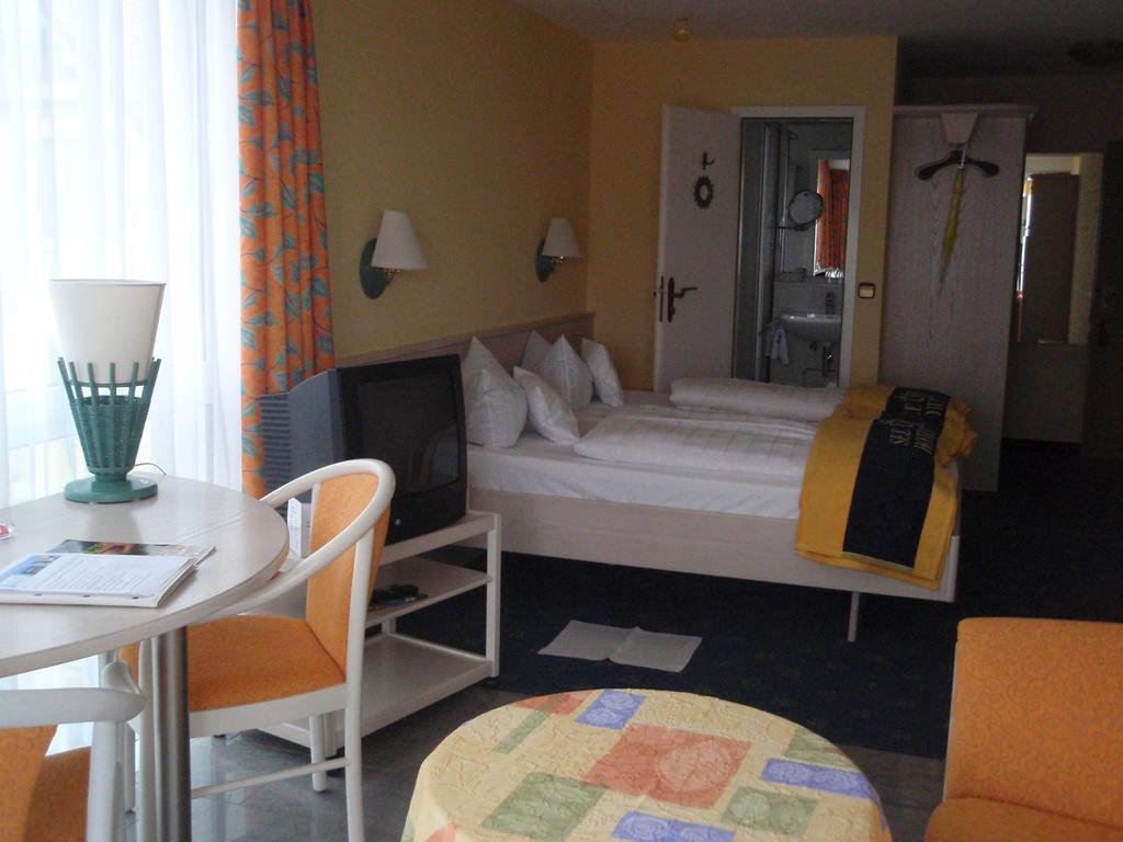 Double Room with Lake View