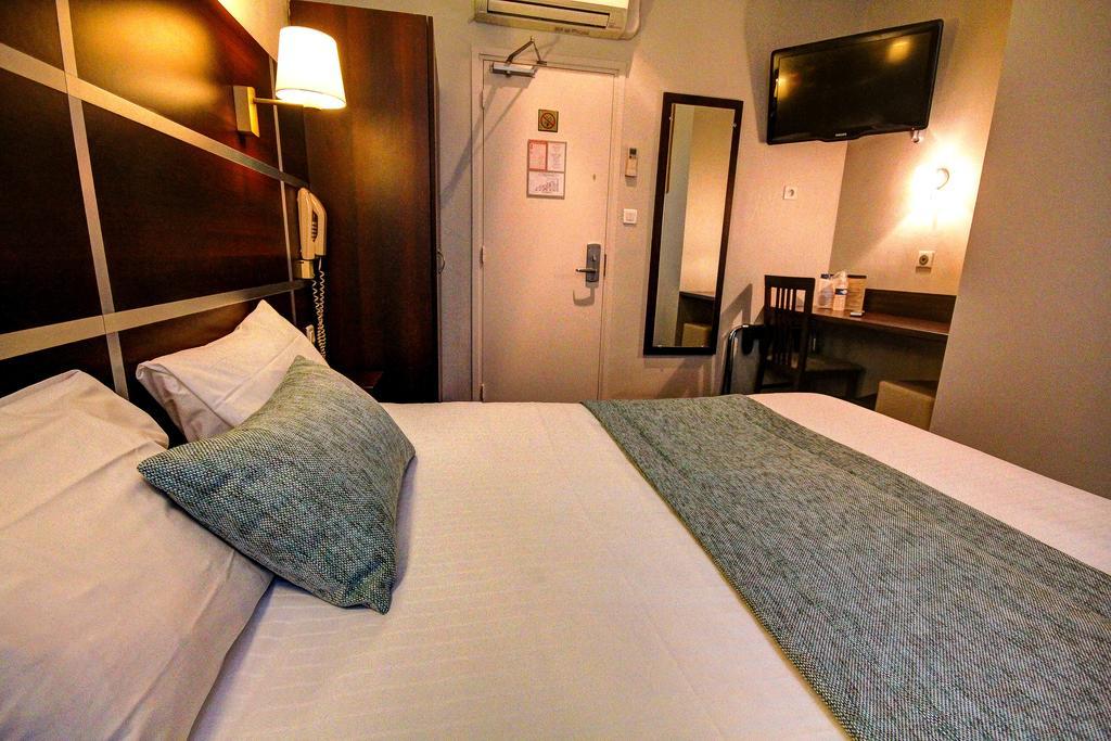Double Room Shower